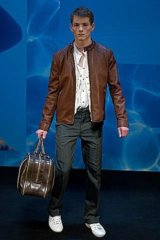 Look 16